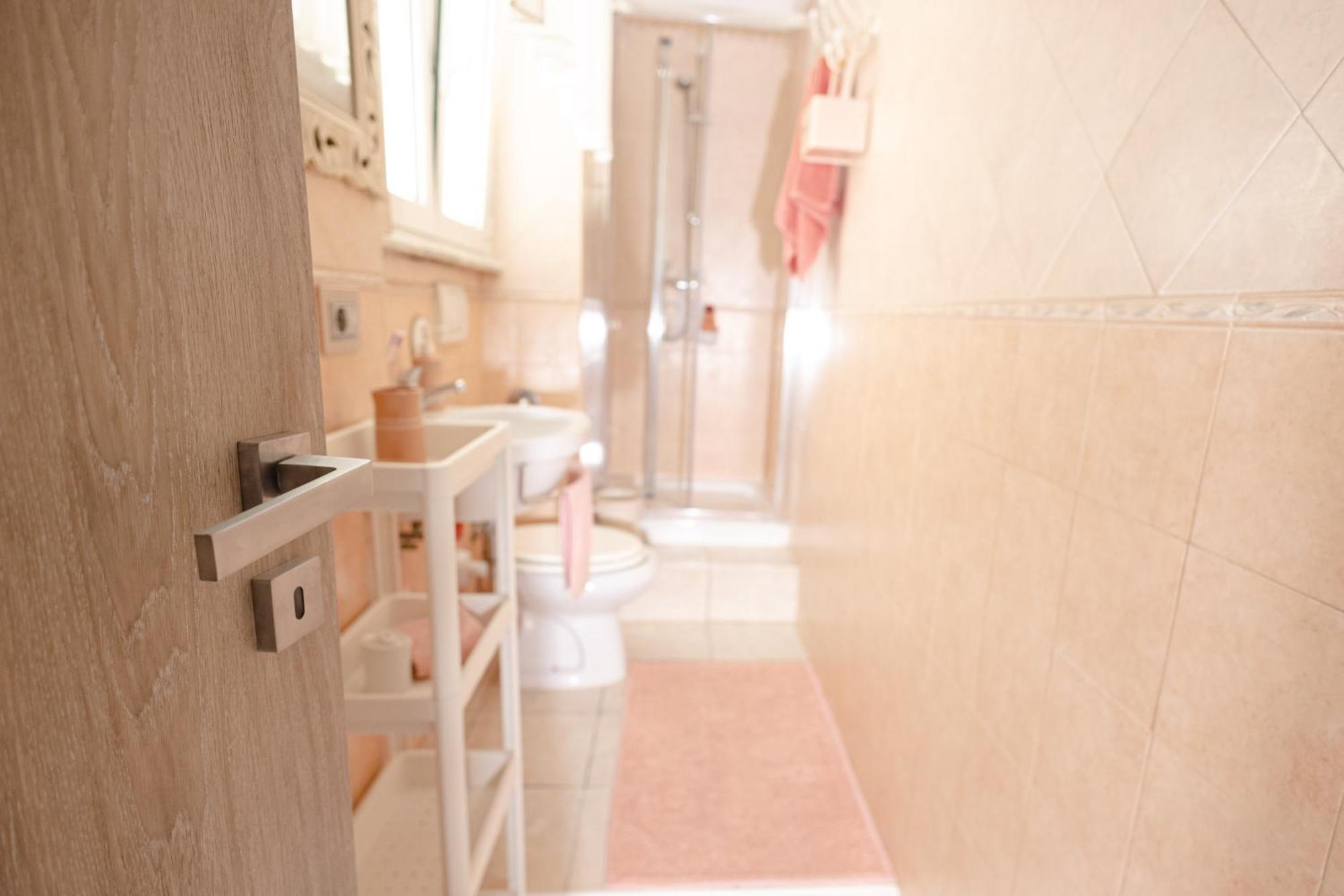 Delightful Apartment Close To The Center Lido di Ostia Ngoại thất bức ảnh