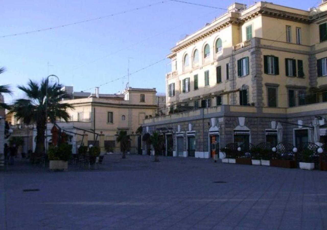 Delightful Apartment Close To The Center Lido di Ostia Ngoại thất bức ảnh